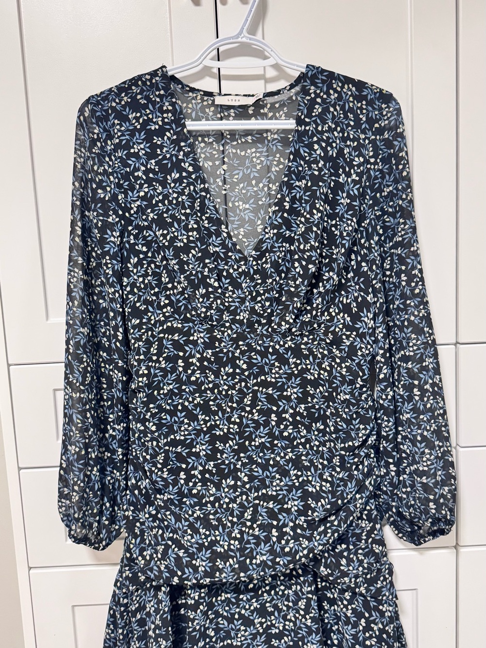 Lush Navy Floral V-Neck Long-Sleeve Blouse